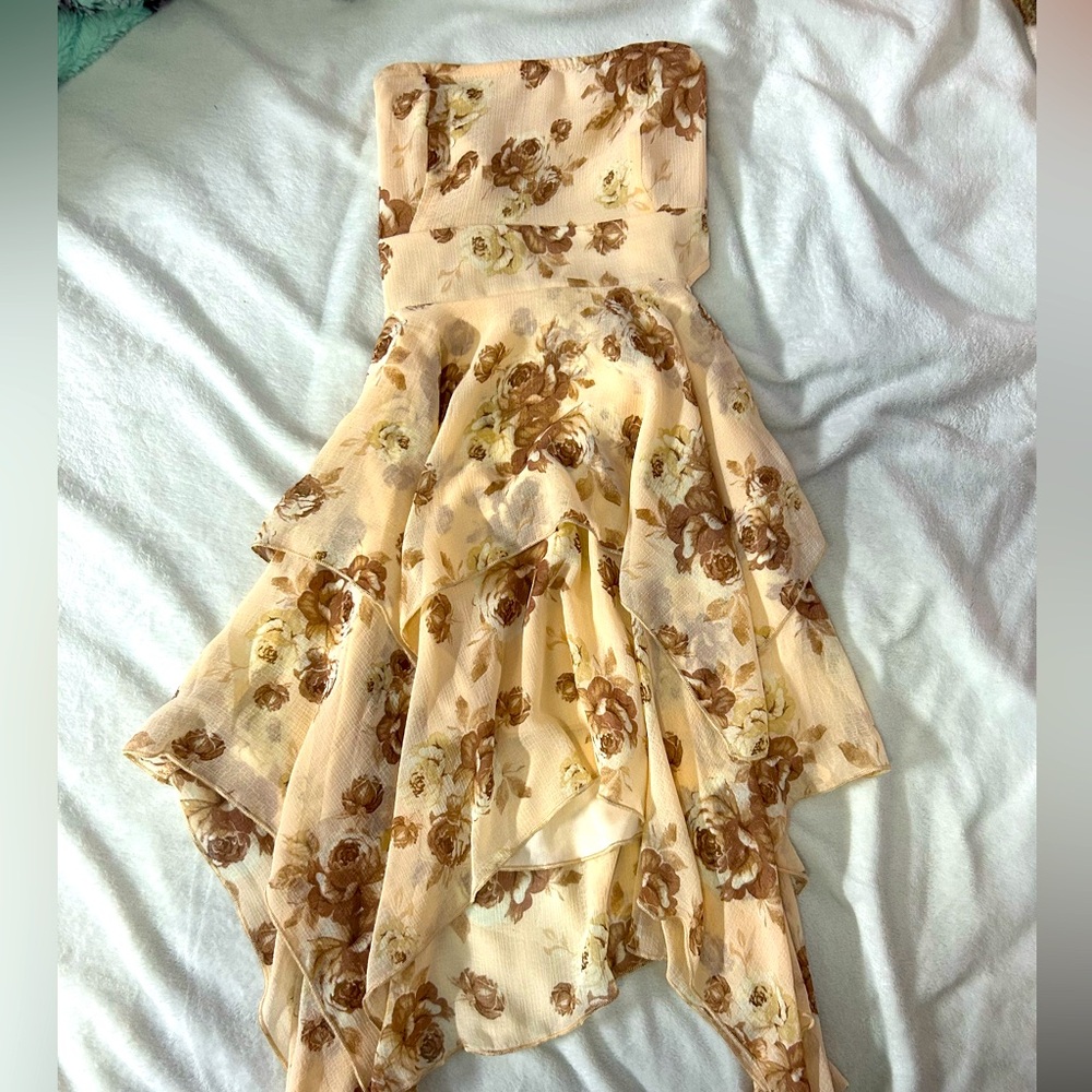 Forever 21 Cream and Gold Sequin Strapless Sundress